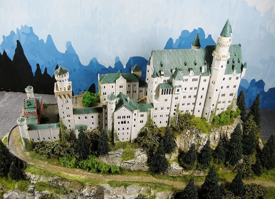 DIORAMA - SCHLOSS   " SCHLOSS NEUSCHWANSTEIN "   - Bild 2 von 4