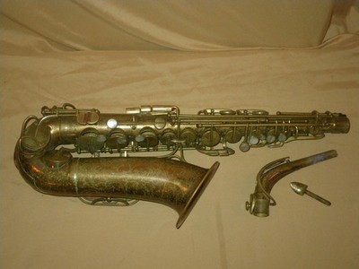 VINTAGE 1946 THE MARTIN COMMITTEE III ALTO SAXOPHONE - FOR RESTORATION