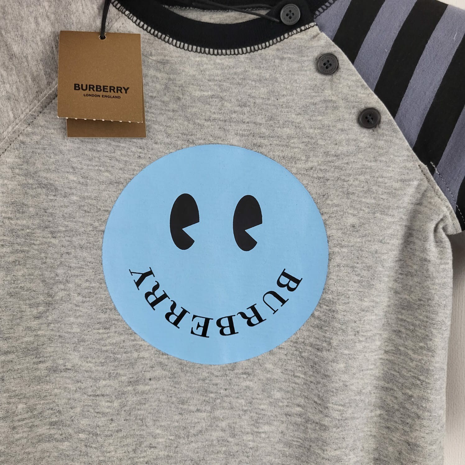 Burberry Baby Grow 9 Months image 3