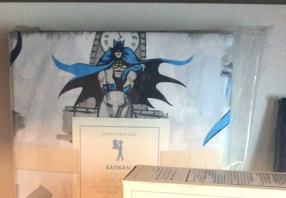 Juego de cama funda de almohada edredón Pottery Barn Batman vacaciones superhéroe Marvel flash. Foto 3 de 4