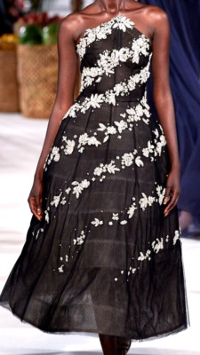 New NWT Oscar de la Renta Runway Crystal Embroidered Tulle Long Gown Dress US 6
