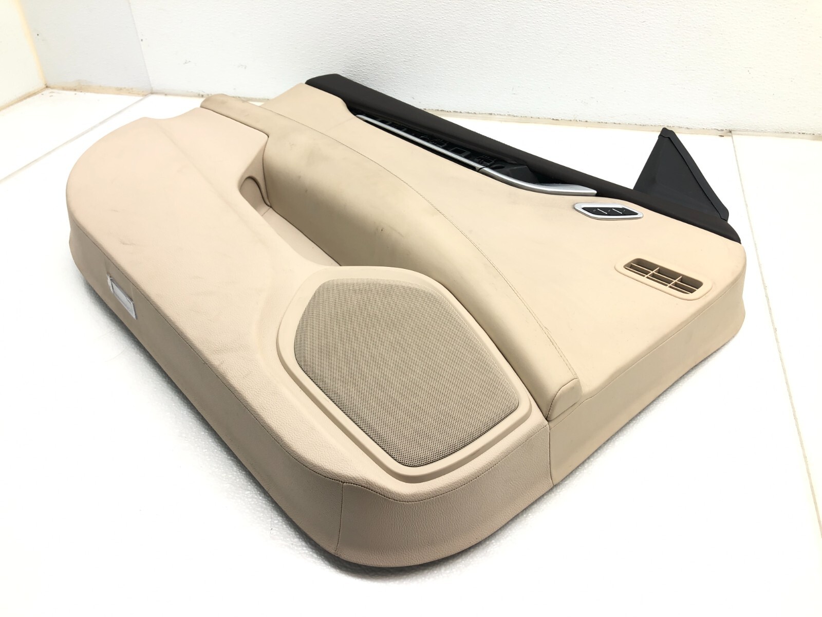 2014-2017 MASERATI GHIBLI S LEFT DRIVER FRONT INTERIOR DOOR PANEL ASSEMBLY OEM.