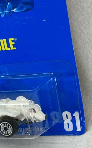 Hot Wheels Blue Card 1991 White Ratmobile Collectors No. 81 - Picture 2 of 3