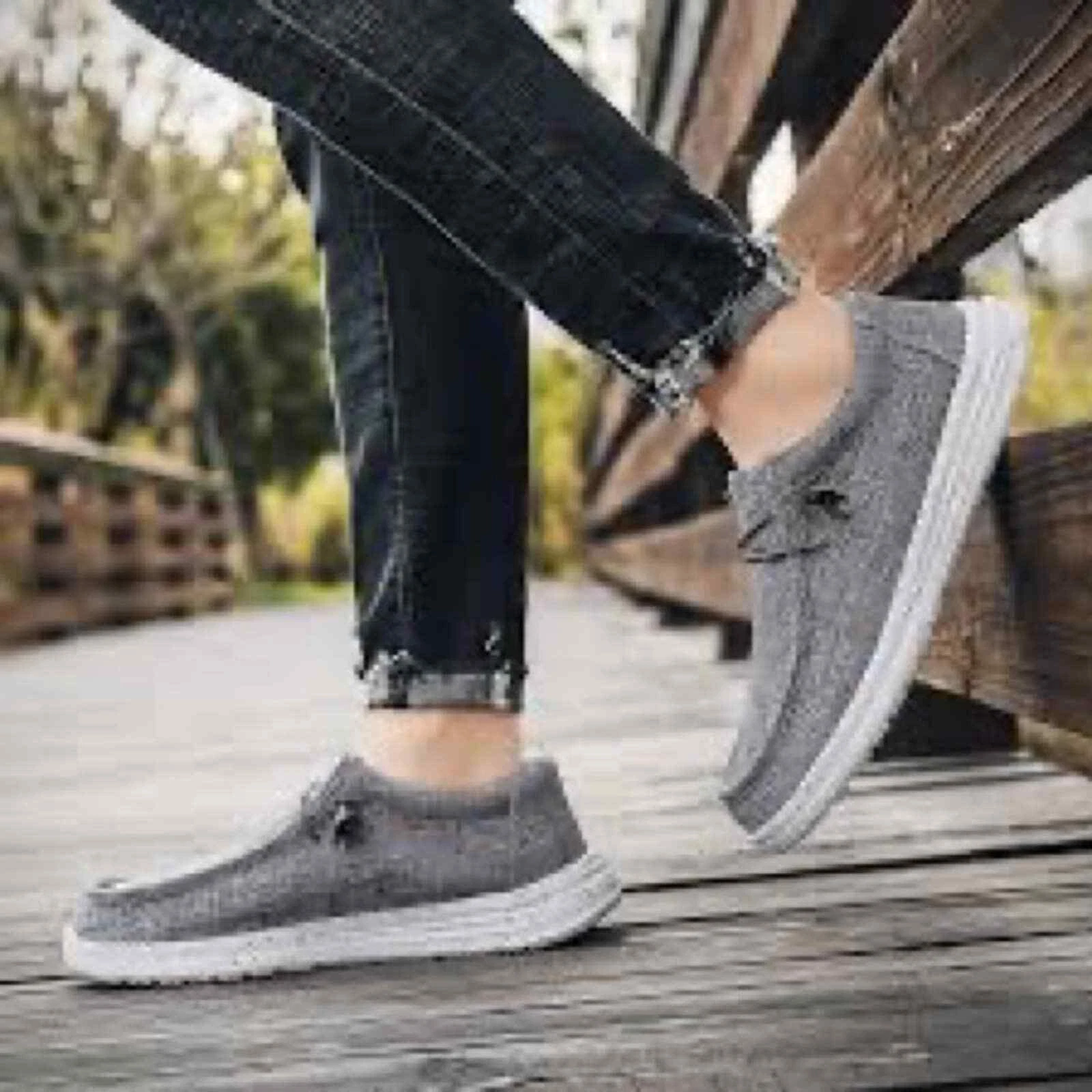 Men’s Fanture Grey Slip On Lightweight Travel Shoes Size 8.5 US!