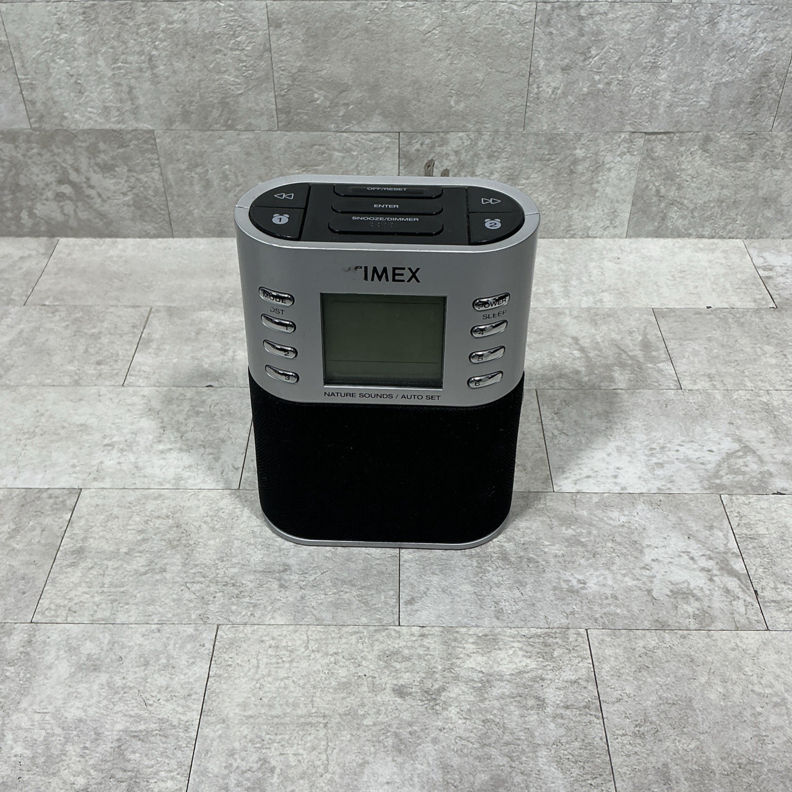 Genuine Timex (TESTED WORKS)(T308S) AM/FM Clock Radio With Nature Sounds