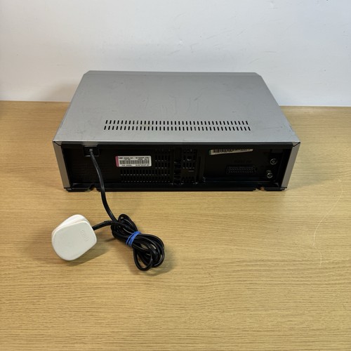 Daewoo ST220P VHS VCR Video Cassette Recorder NTSC Playback No Remote - Picture 4 of 10