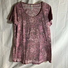 Women’s LuLaRoe Tee In Pink Variations Size Medium With Short Sleeves