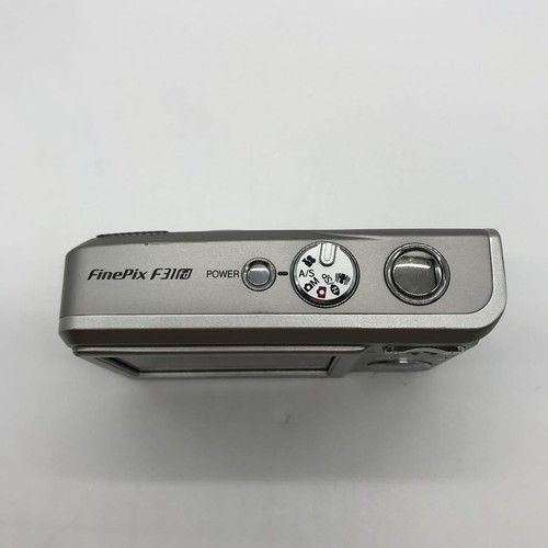 Fujifilm Fuji finepix F31FD digital camera from Japan - Picture 6 of 8