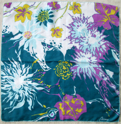 Foulard Carré En Soie 100% Vintage - Dimensions 75 X 77 Cm - Couleur Gris - Occasion - Marque TBEG