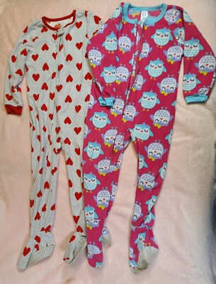 Lot of 2 Carters Gerber One Piece Footed PJs Sleepers Size 5T Hearts Owls