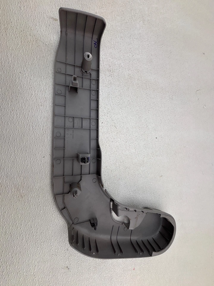 Honda Odyssey 2011-2017 segunda fila asiento central lado derecho cubierta inferior Foto 3 de 4