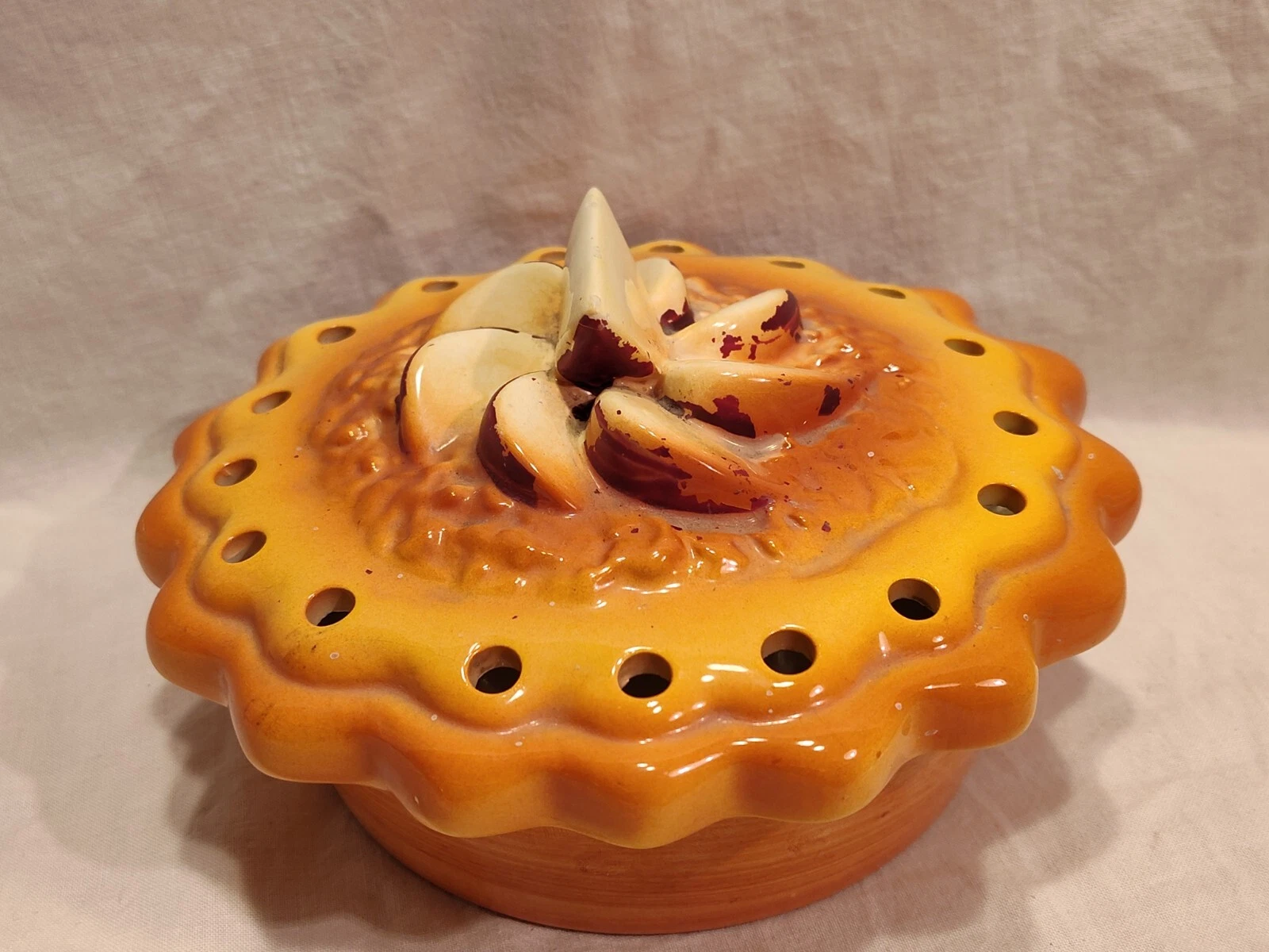Ceramic Apple Pie Covered Dish Personal Size Yellow Orange