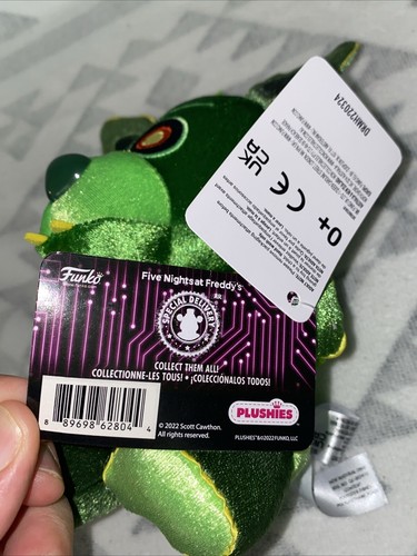 Funko Five Night At Freddy's Special Delivery Toy Foxy 8" Plush FNAF Green - Picture 10 of 16