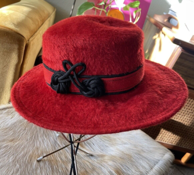 Vintage Mr. John Jr. Plush red velour felt fur Wide Brim hat 