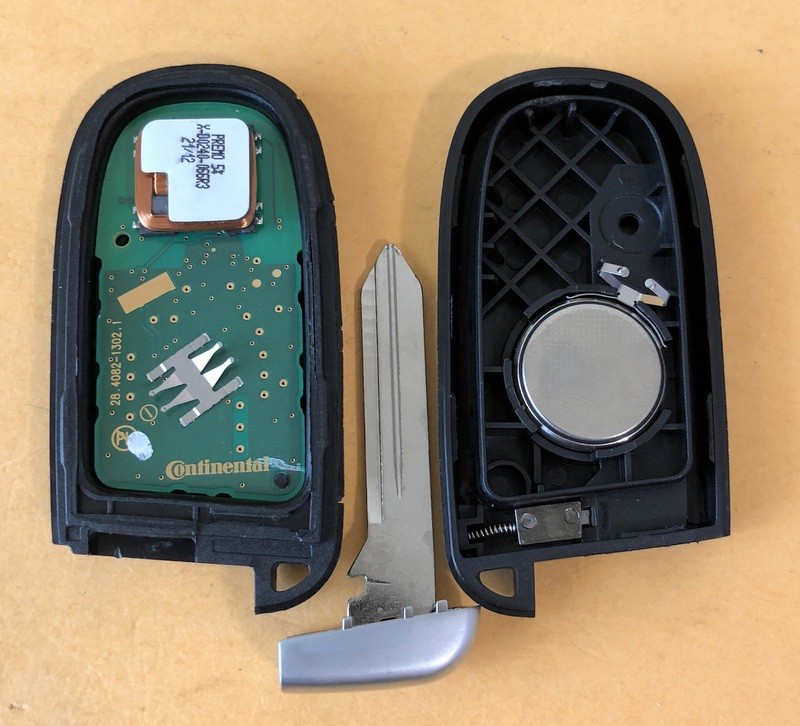 NEW Smart Key Proximity Remote For 2011-2020 Dodge Journey - 68066349 / M3N-40821302