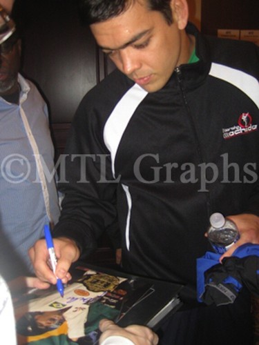 Lyoto Machida signiertes 8x10 UFC Foto - Bild 3 von 4