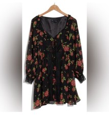 Asos design eyelash lace insert skater mini dress in rose floral. SIZE 6