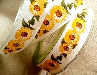 Sunflower Garland 1.5" x 2 yds Cream Canvas Quality Wired Ribbon Fall Summer - Image 1 of 4