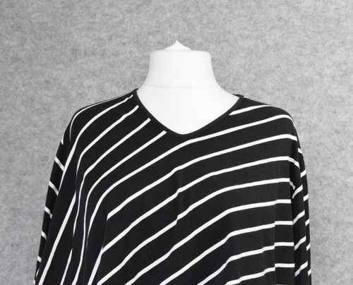 Ivan Grundahl Copenhagen Oversized Striped Crop Top Black/White Size M - Picture 3 of 14