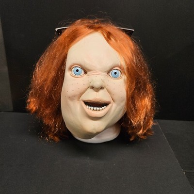 Childs Play Evil CHUCKY Full Mask Trick or Treat Scary Halloween Tinsley NEW NWT