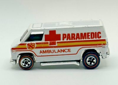 Hot Wheels Redline Paramedic Ambulance Super Van White VERY NICE
