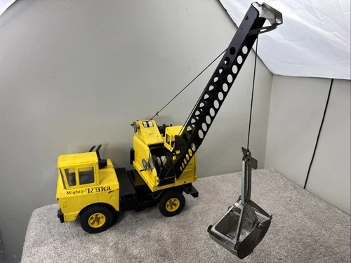 Mighty Tonka Mobile Crane 1965 - Model 3940 - Pressed Steel - All Original