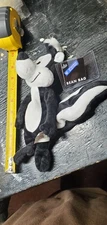 Vintage 1995 Warner Brothers Pepe Le Pew bean Plush Looney Tunes Skunk with tag