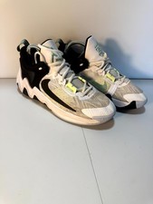 Nike Giannis Immortality 2 Kids Basketball Shoes White Black Athletic Sz 6.5Y