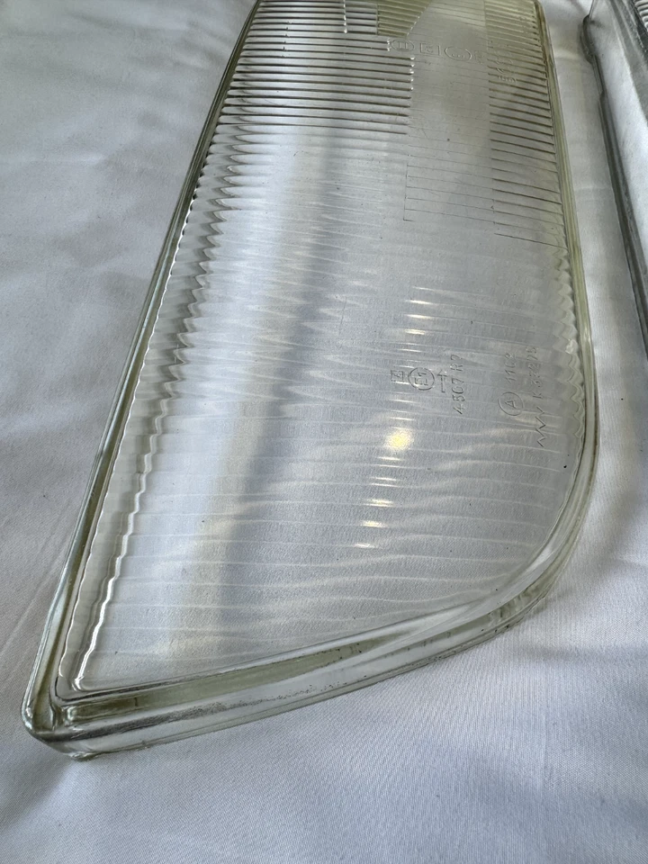 Faros BMW 2000 CS NK cupé Europa L&R 63118750211 y 63118750214 Foto 2 de 4