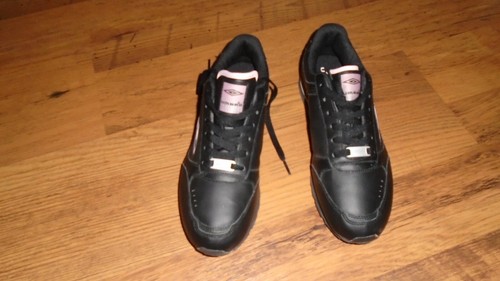 umbro trainers black