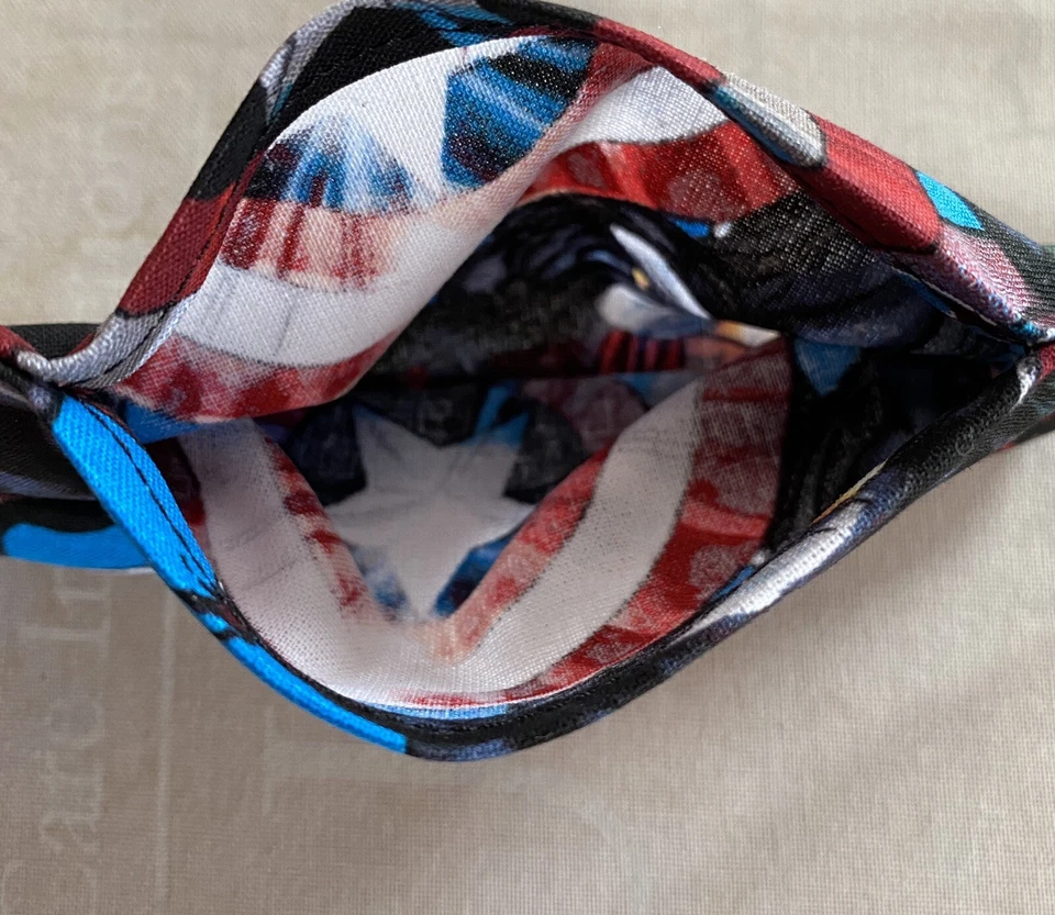 Máscara facial para niños Marvel Avengers Foto 2 de 4