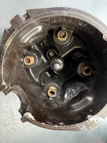 Genuine NOS LUCAS DDB101 GDC102 Distributor Side Entry Cap 25D4 MGA,b , Mini - Picture 2 of 2