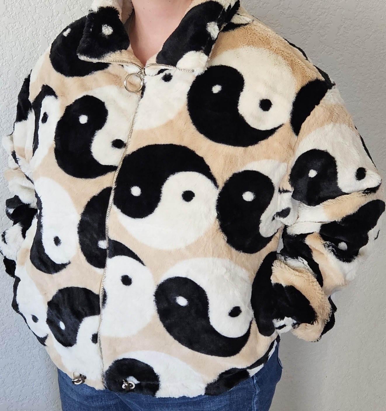 Kyoyo Yin Yang Faux Fur Jacket Beige  Full-Zip with Bungee Waist Women's Size L