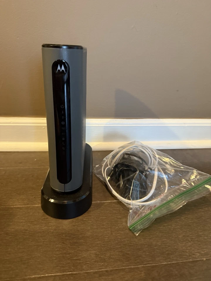 Motorola 24x8 Cable Modem Plus AC1900 Wifi Router Plus 2 Phone Lines for Xfinity - Image 2 of 4