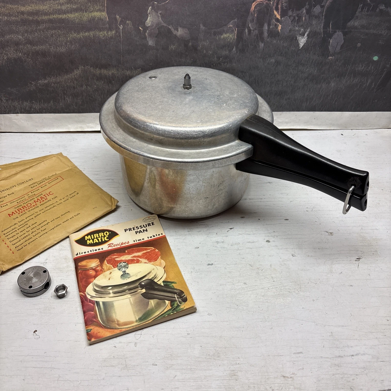 Pressure Cooker 4 Quart Mirro-Matic 394 M w/ Manual, gasket, Pressure Regulator