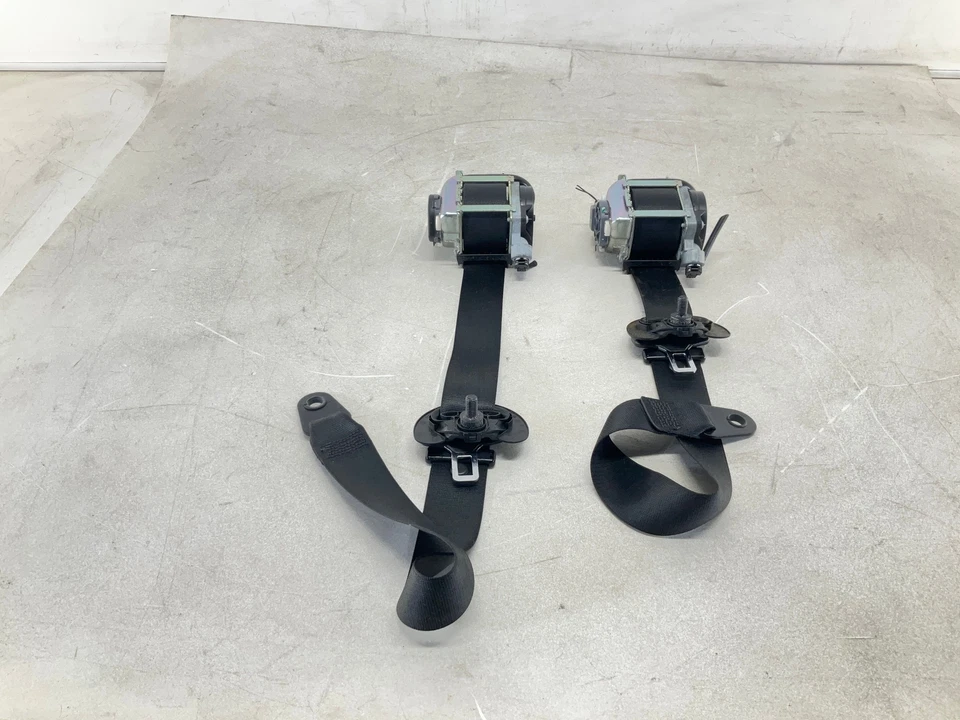 Par de retractores de cinturón de seguridad delantero izquierdo y derecho Mini Cooper Countryman 11-16 CM Foto 4 de 4