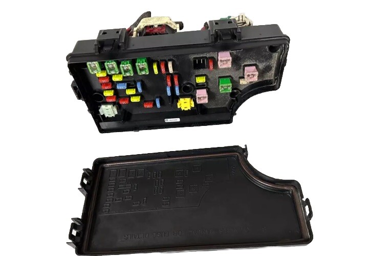 2007-2010 Dodge Avenger Chrysler Sebring Power Module TIPM