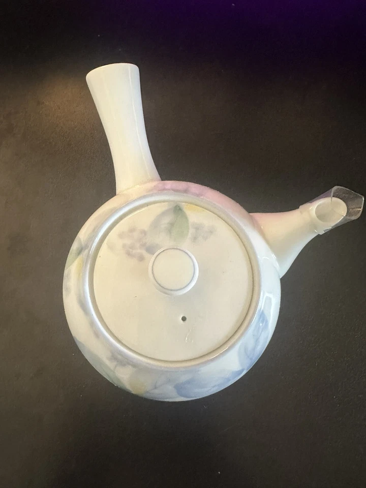 Japanese  Blue&White Muffle painting  Boufla-shaped TEAPOT - Image 2 of 4