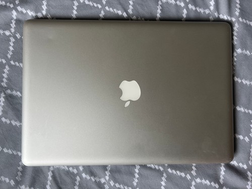 Apple MacBook Pro 15-inch, Quad Core i7 2.60ghz 16GB RAM 1tb SSD + Original Box! - Picture 11 of 15