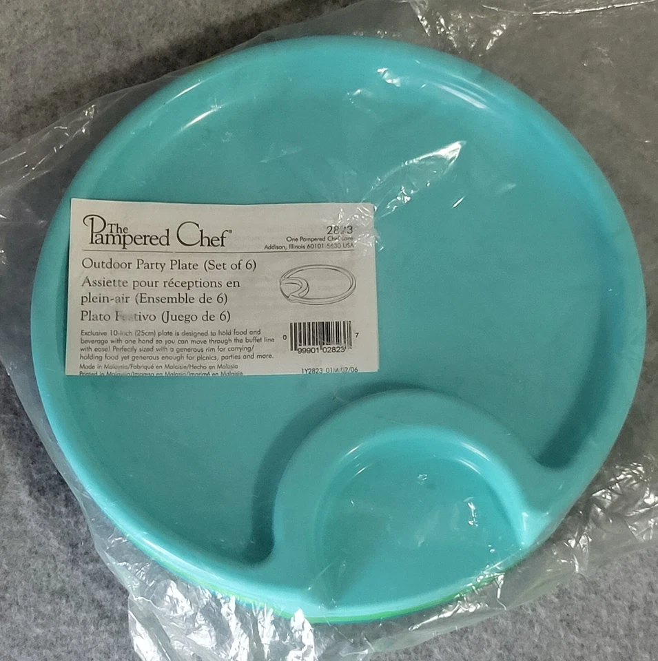 Set of 6 Pampered Chef Plates 10" Outdoor Plastic Party Picnic Blue & Green New - Image 3 of 4