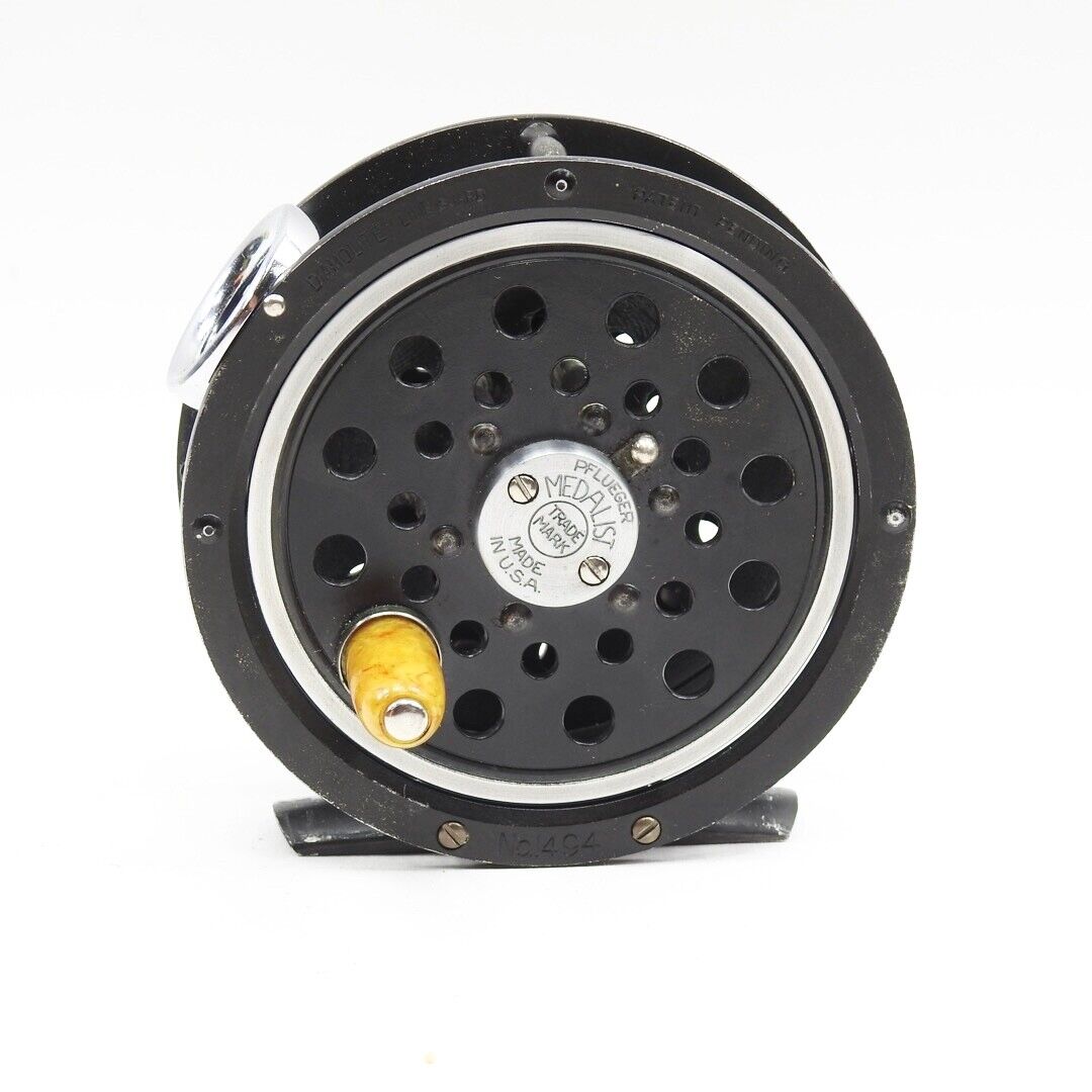 Pflueger Medalist 1494 Fly Reel. Round Line Guard & Birdcage Pflueger Medalist 1494 Fly Reel. Round Line Guard & Birdcage