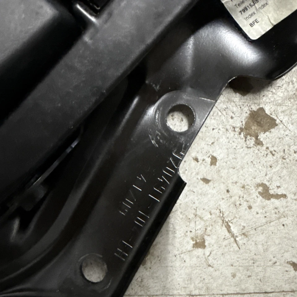 Infiniti G37 Q60 2009-2015 convertible lado del conductor paquete estante aleta ala Foto 4 de 4