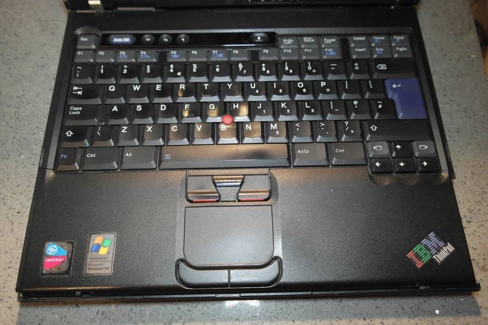 IBM ThinkPad T41 Pentium M 1.6GHz 768MB  FOR PARTS OR REPAIR - Image 2 of 4