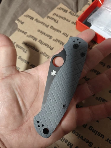 Spyderco Paramilitary 2, Black Rex 76 Blade, Brick Texture Dark Gray G10 Handle