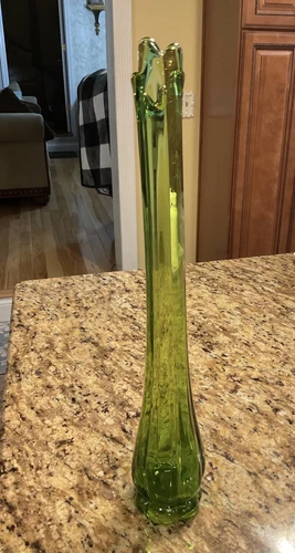 Vintage LE Smith Fenton ? Green Art Glass 15 ” Petal Footed Swung Bud Vase MCM
