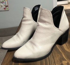 steve madden petra bootie