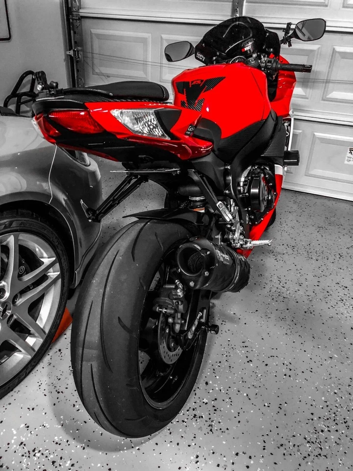 KIT ELIMINADOR GUARDABARROS SUZUKI GSXR 750 2011-2023 Foto 3 de 4