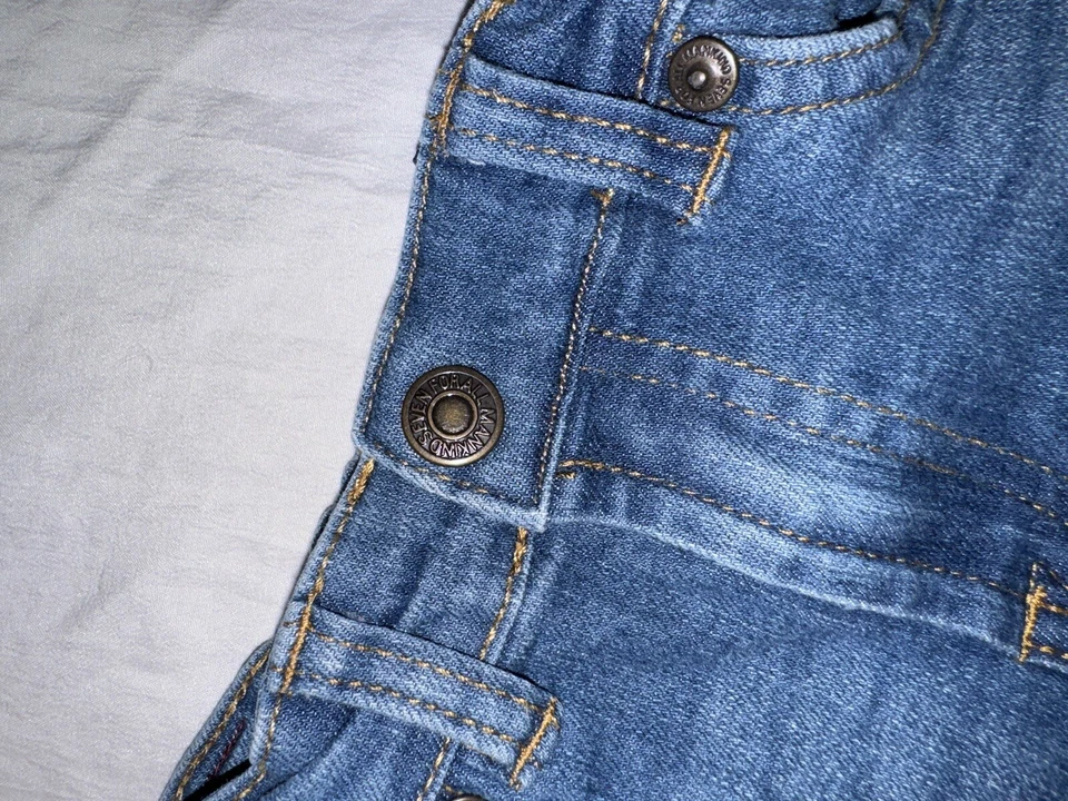 Pantalones cortos de jean 7 For All Mankind para niños talla 4T Foto 4 de 4