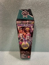 Monster High Buried Secrets Wave 4 Courtside Fang Out Doll CLAWDEEN