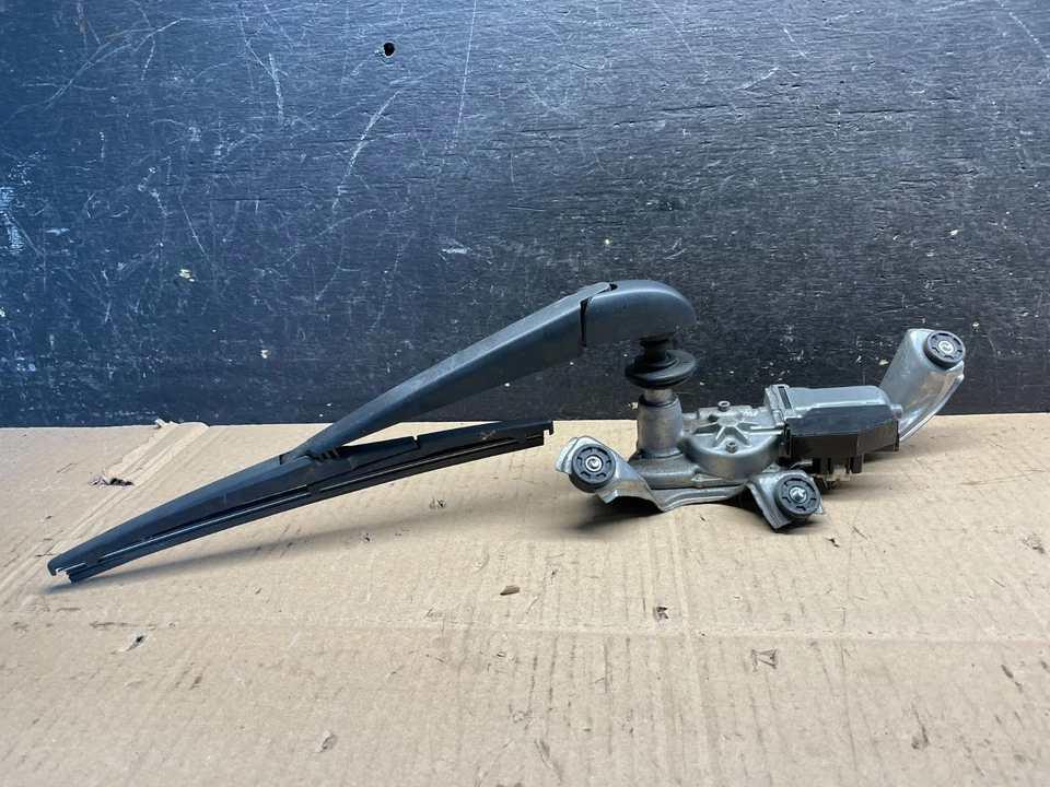 Toyota Prius V 2012 a 2017 limpiaparabrisas trasero motor v1887 DG Foto 2 de 4